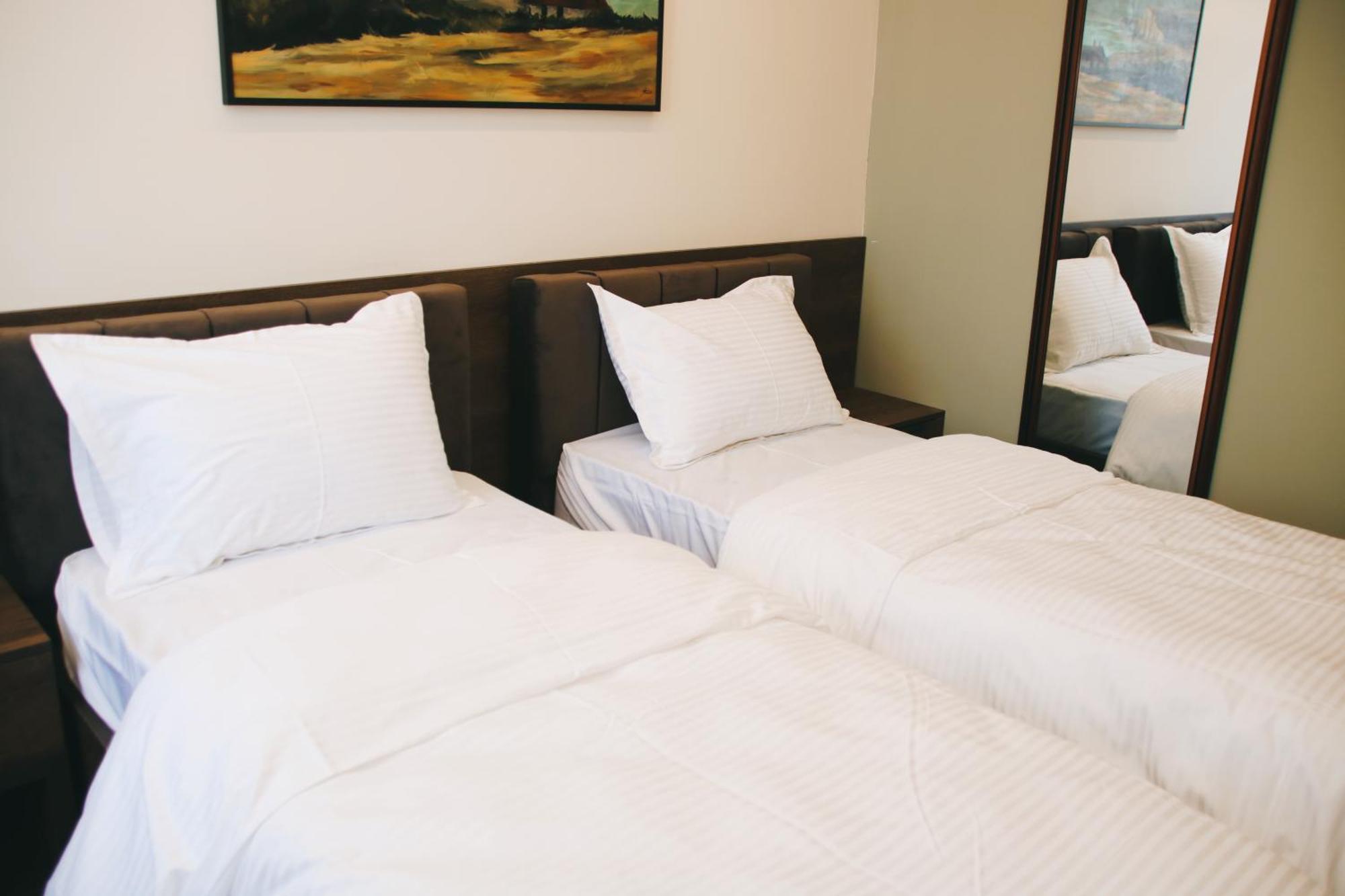 Hotel Rozafa Suhareke Esterno foto