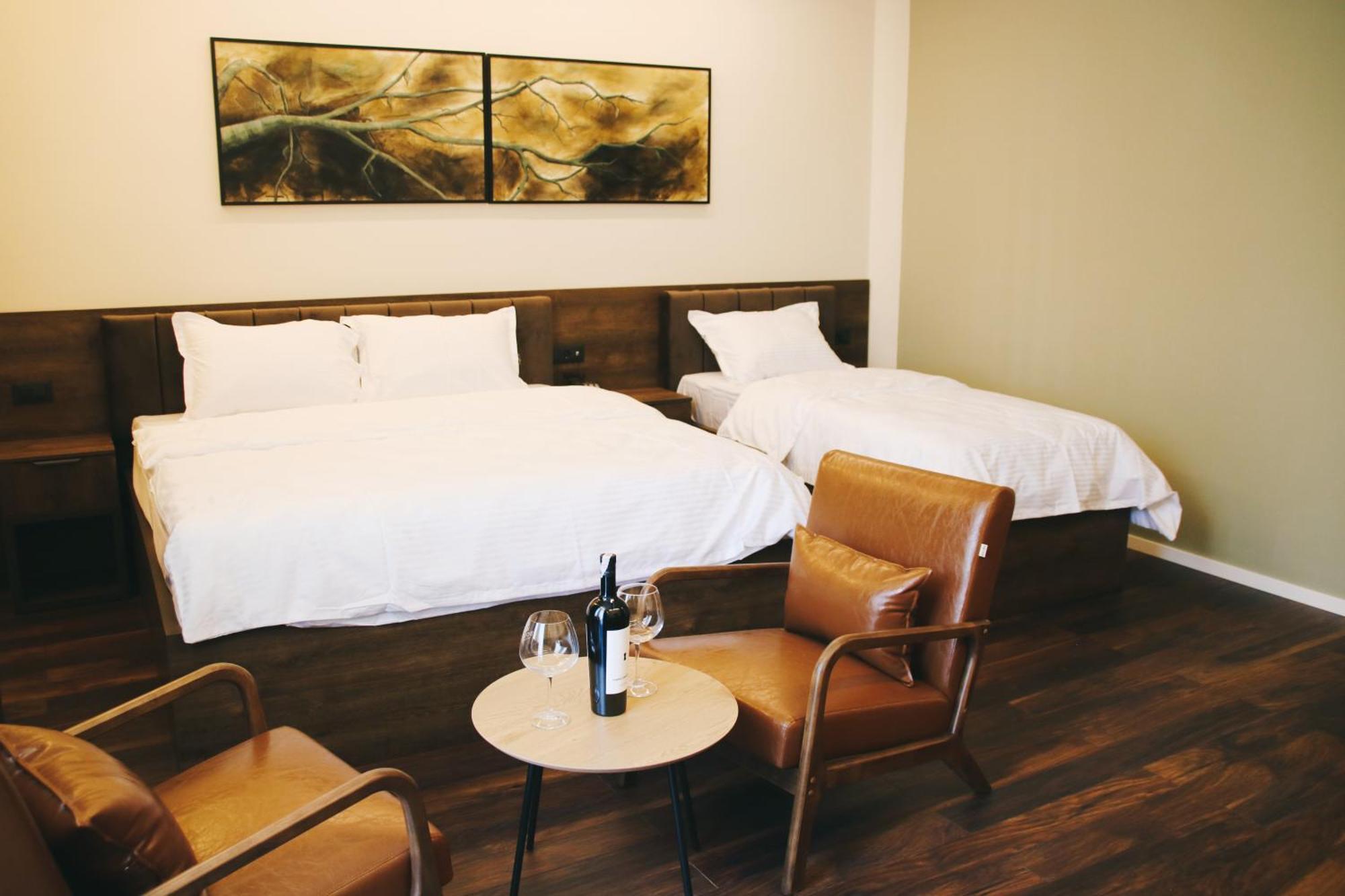 Hotel Rozafa Suhareke Esterno foto